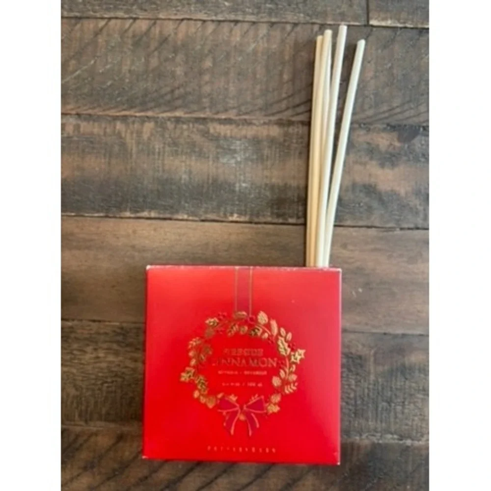 Pottery Barn Fireside Cinnamon Reed Diffuser 3.4oz Red Gold Holiday Scent NEW
